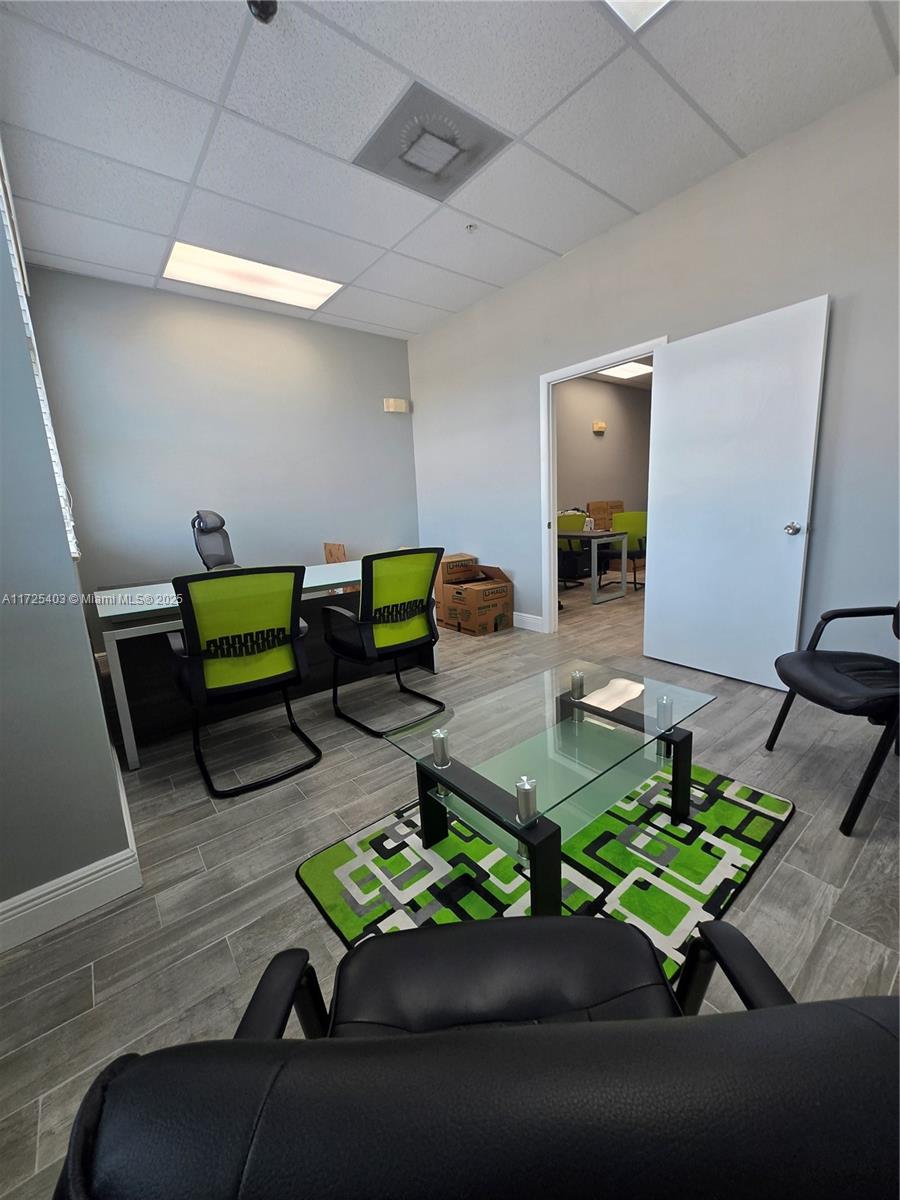 Beautiful  Office
